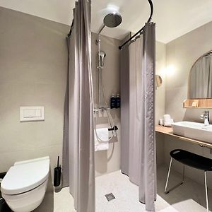 Doppelzimmer für Gäste mit Behinderungen